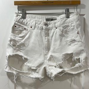 Top shop Mom shorts distressed white size 6